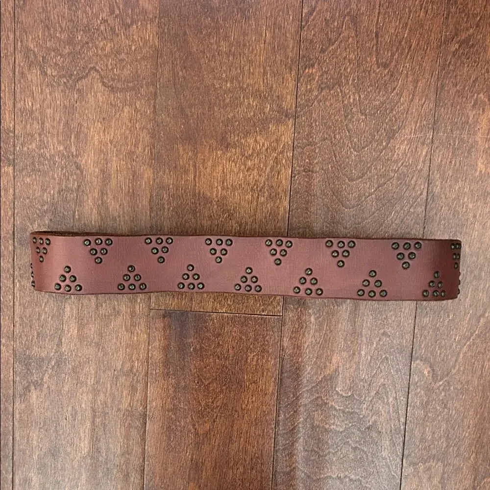 Western Boho Thick Brown Leather Belt with Stud Accents, D Ring Closure